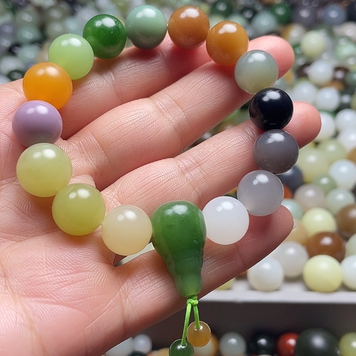 未镶嵌和田玉车挂