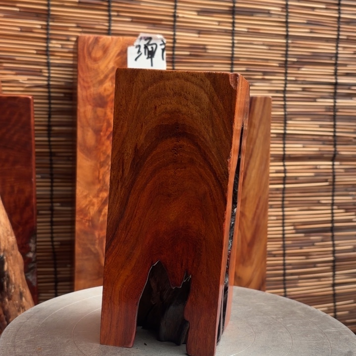 鸡***酒大叶紫檀（黑酸枝木类）