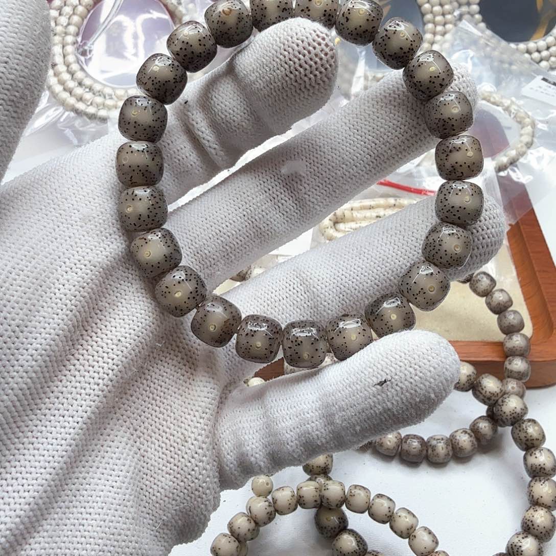 星月菩提吊坠29黑玻璃月留白针尖星10左右单圈