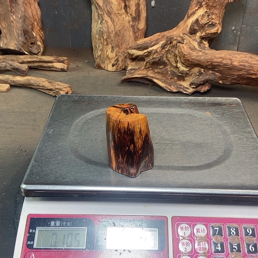 【闪购商品】黄花梨/降香黄檀甲**霖