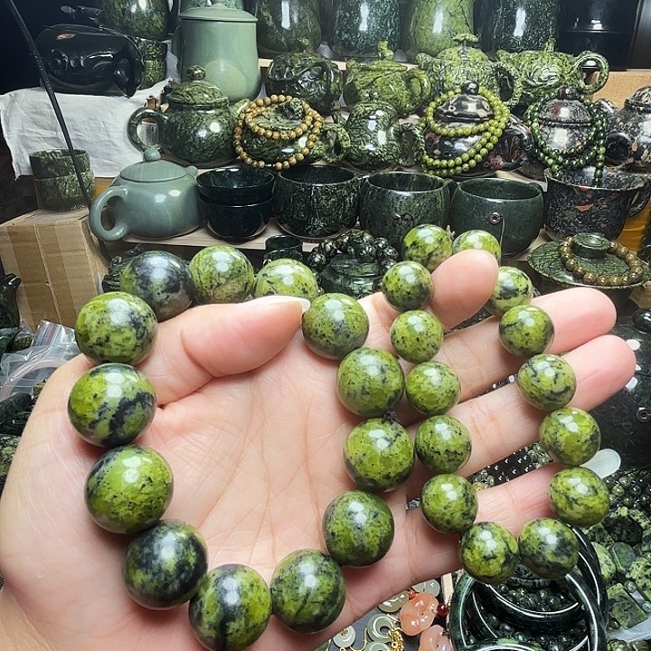 大***菜蛇纹石玉未镶嵌珠宝半成品藏玉药王石黄翠手串