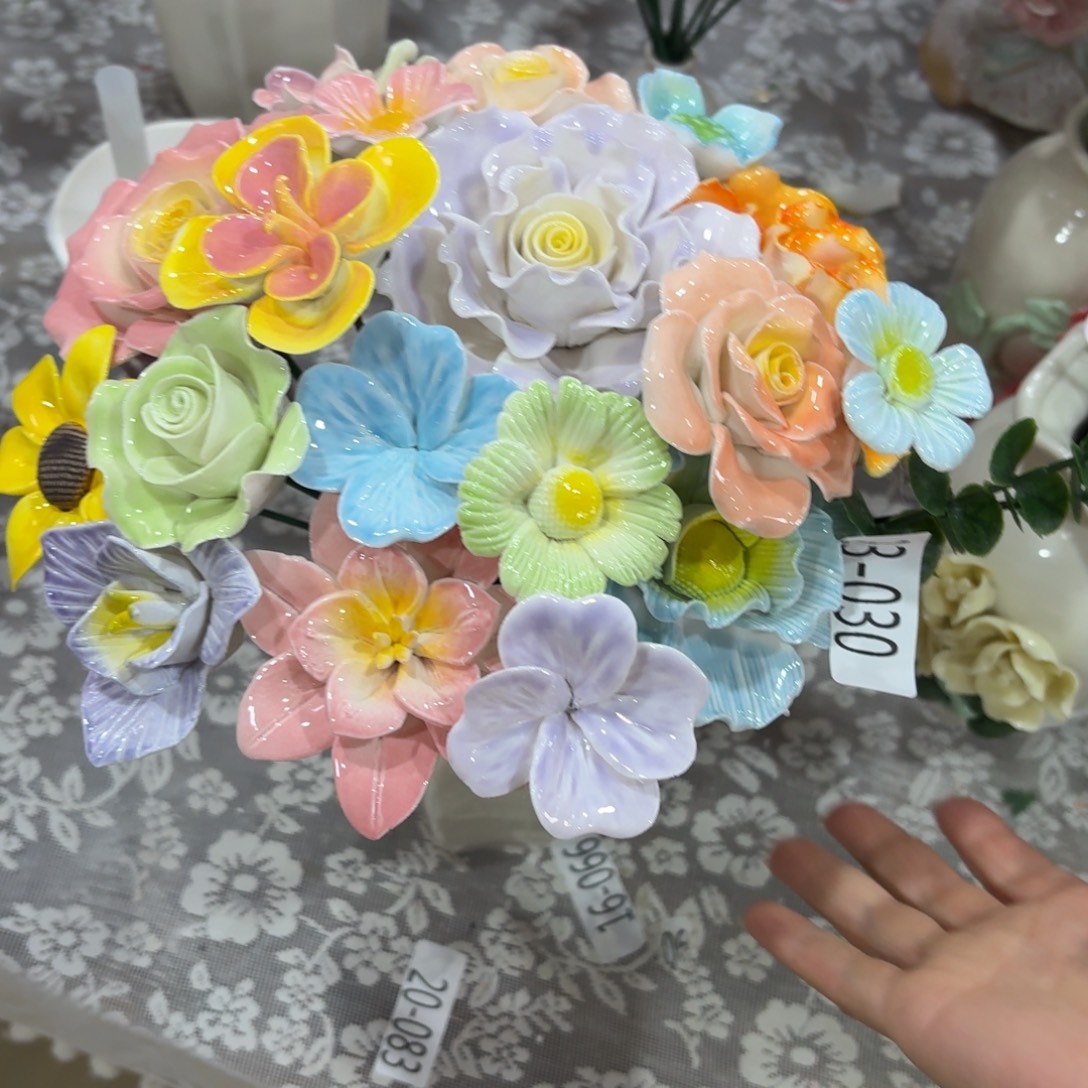 2330 陶瓷花拍满20元发货，退款的拉黑