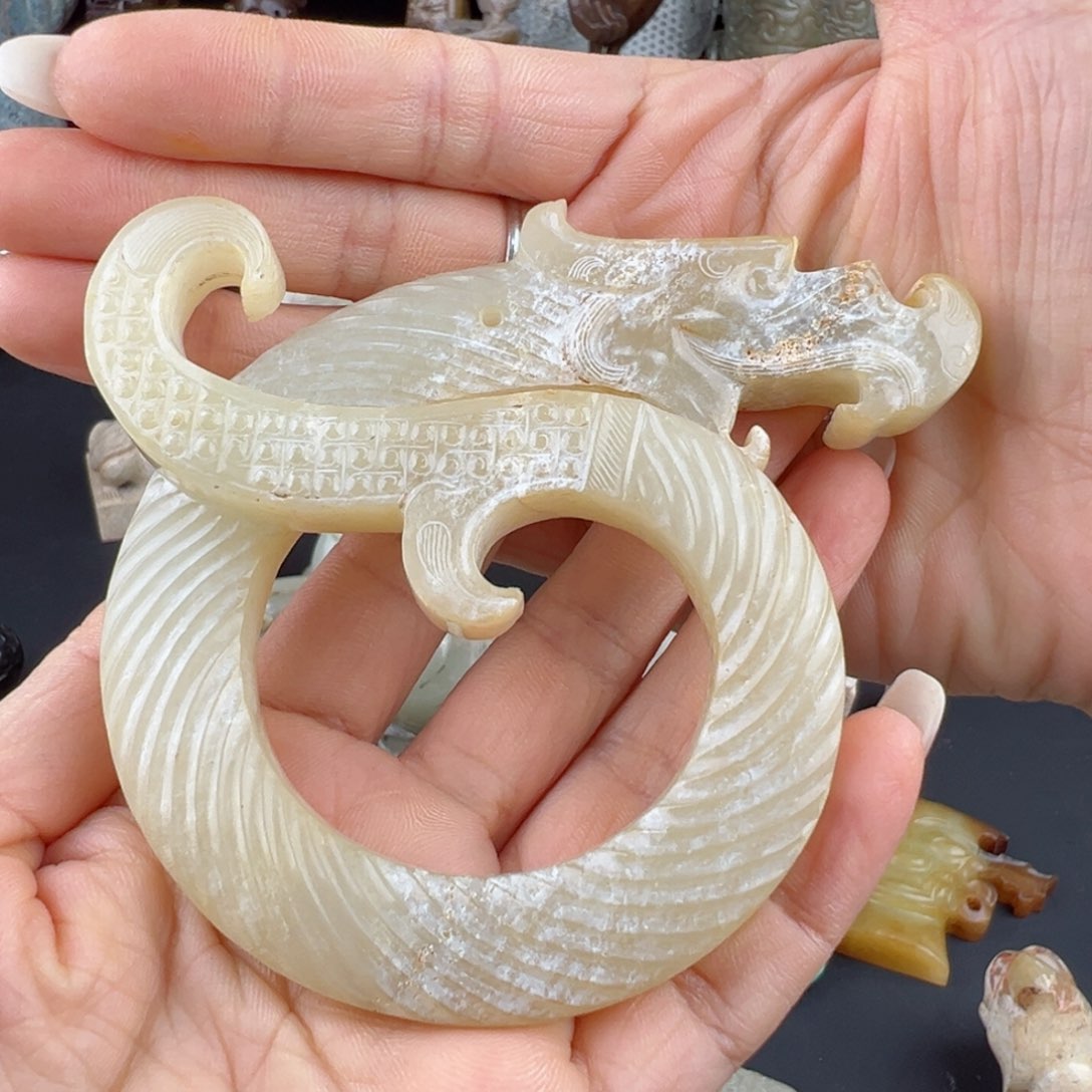 和田玉挂件未镶嵌好**荐