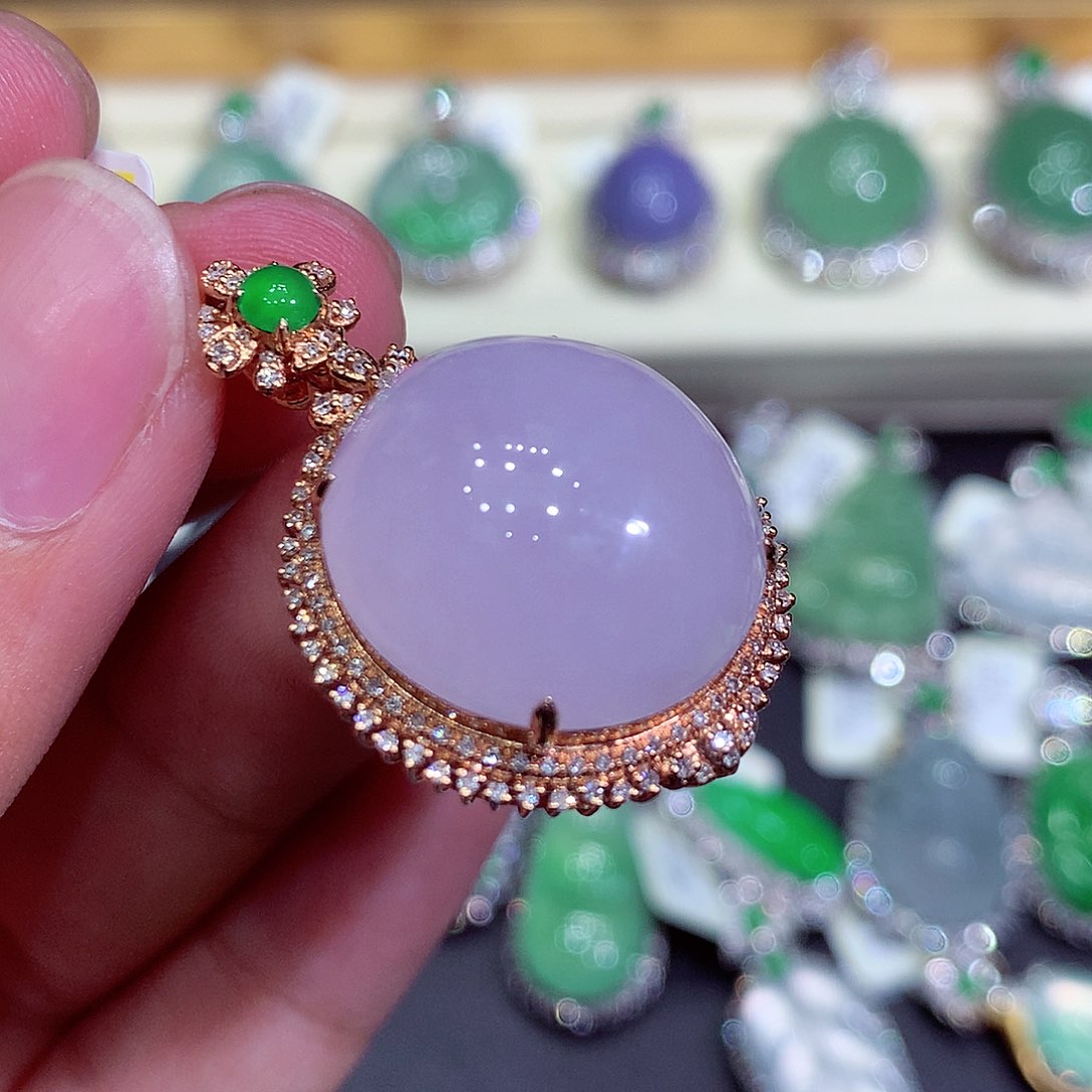 翡翠吊坠(不含链)18K金镶嵌