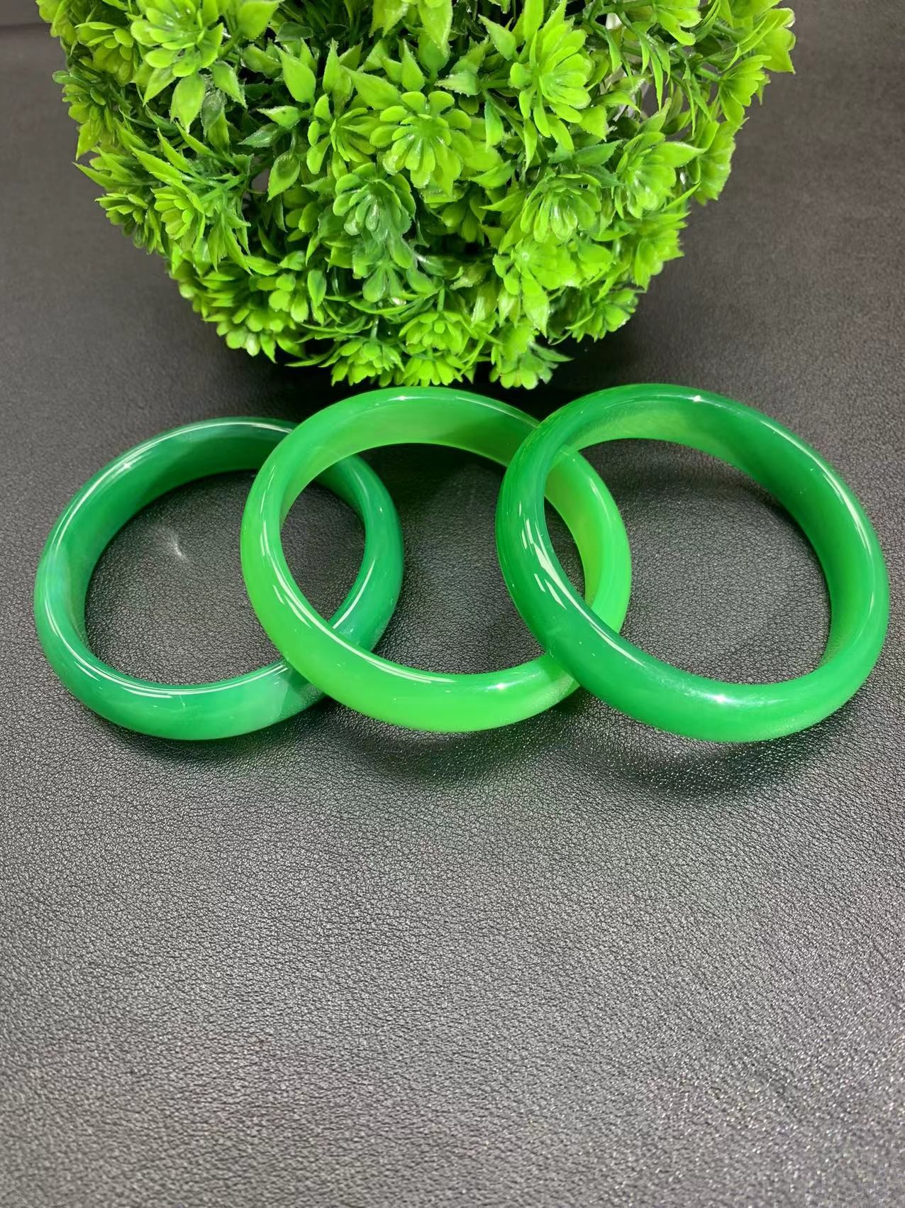 A5056天然珠宝九色玄冰秦紫玉玛瑙绿手镯（多样性发一）