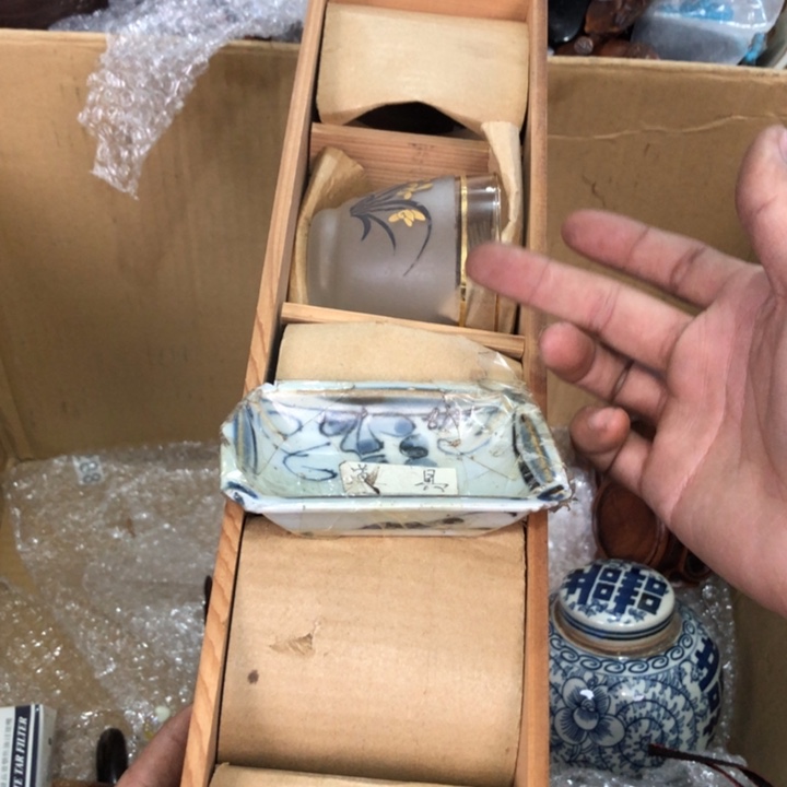陶瓷孤品单件车里拍