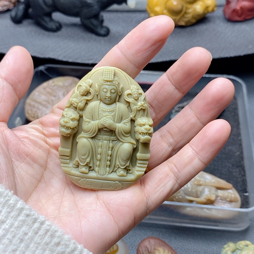 【闪购商品】定制石英质玉吊坠未镶嵌