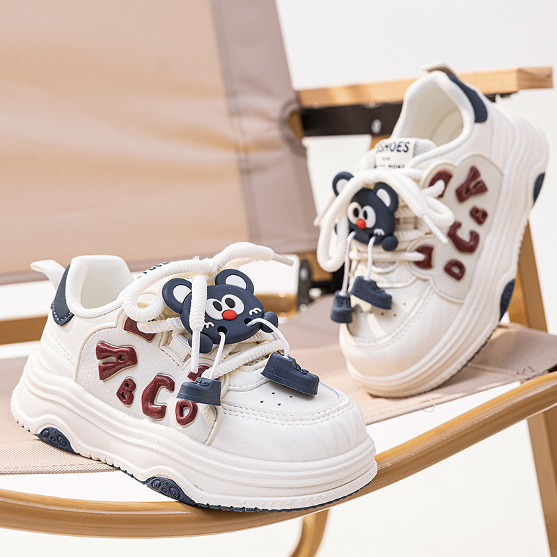 蜡比小星板鞋女童小白鞋2025秋季新款低帮软底单鞋中大童鞋休闲鞋