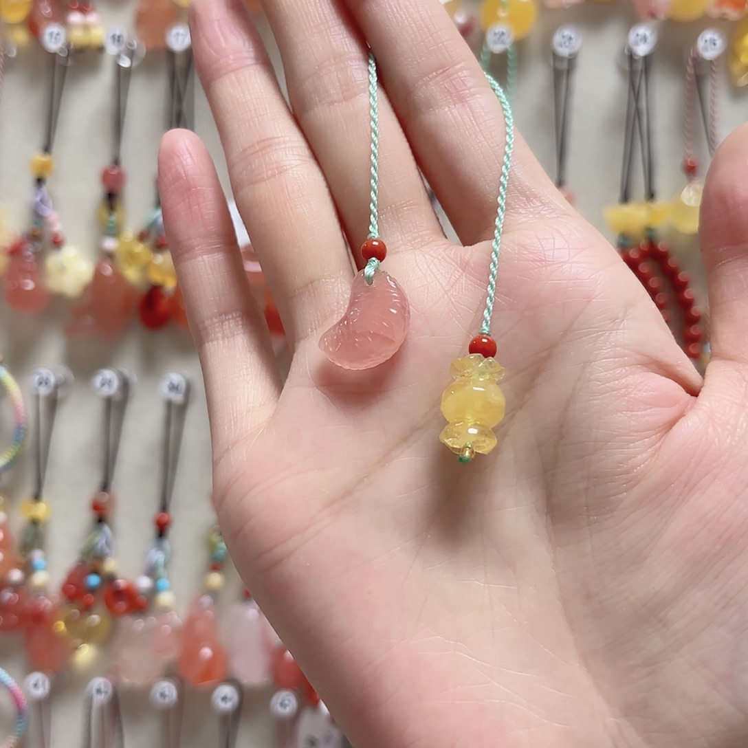 南红玛瑙未镶嵌吊坠(赠链)