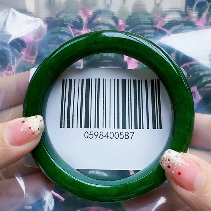 和田玉（碧玉）手镯未镶嵌6061