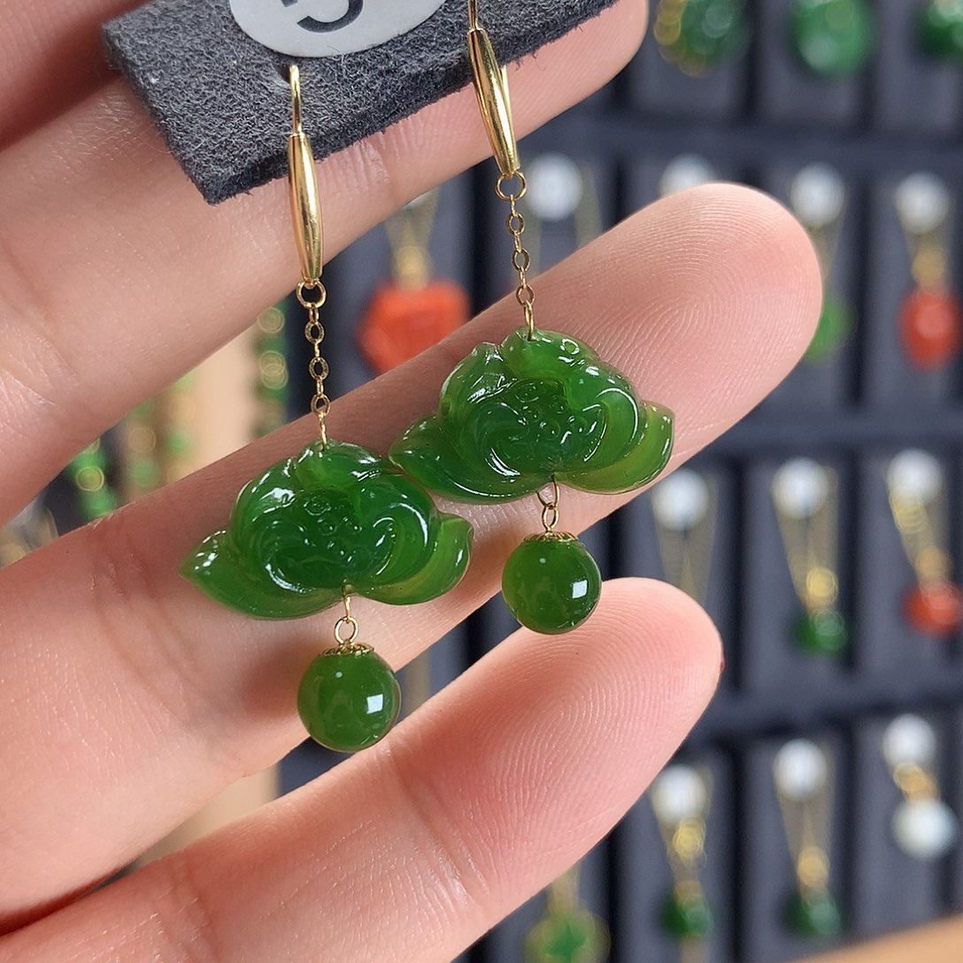 和田玉耳饰18K金镶嵌53