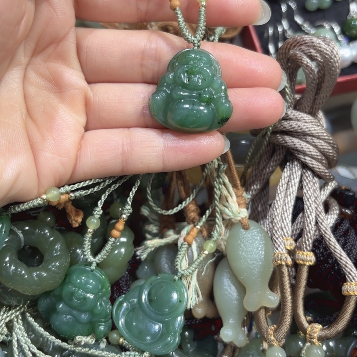 和田玉（碧玉）未镶嵌颈饰