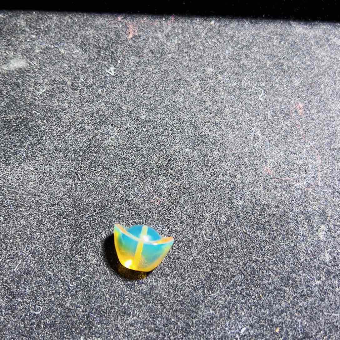 蓝珀珠宝奇石未镶嵌蓝珀元宝净水