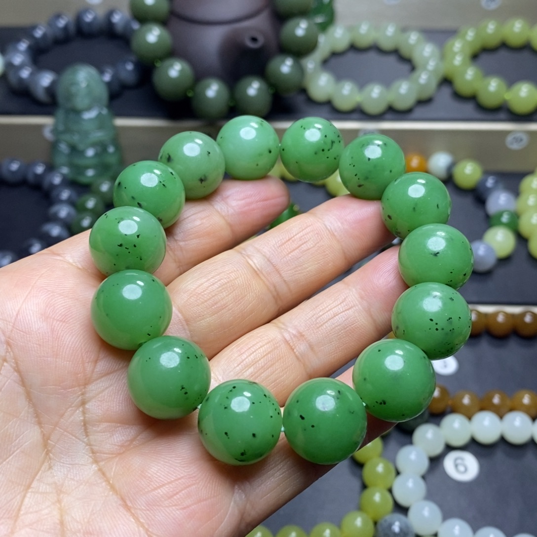 和田玉未镶嵌手串