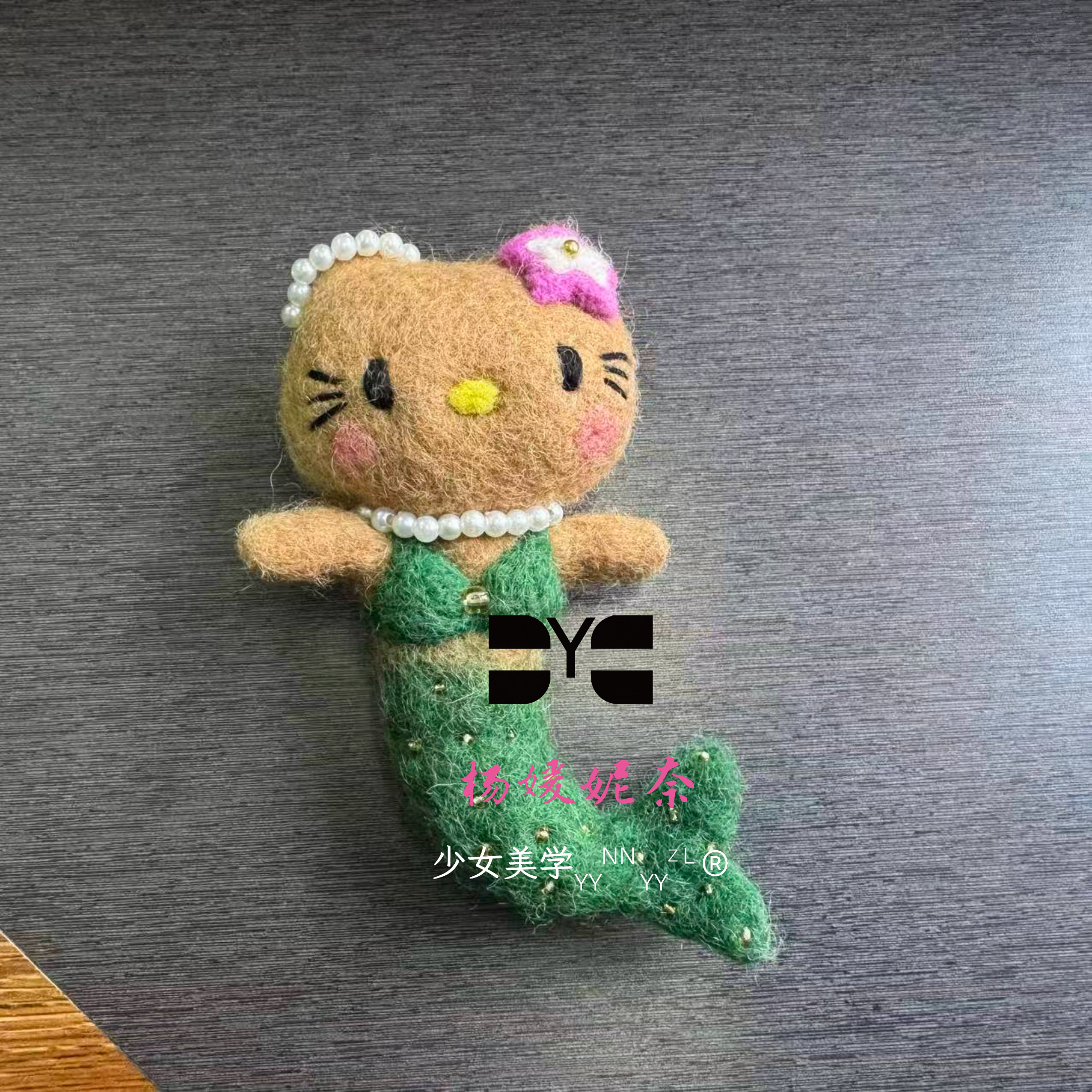 雲涌之丽 钛钢仿水晶项链 KT独特视角