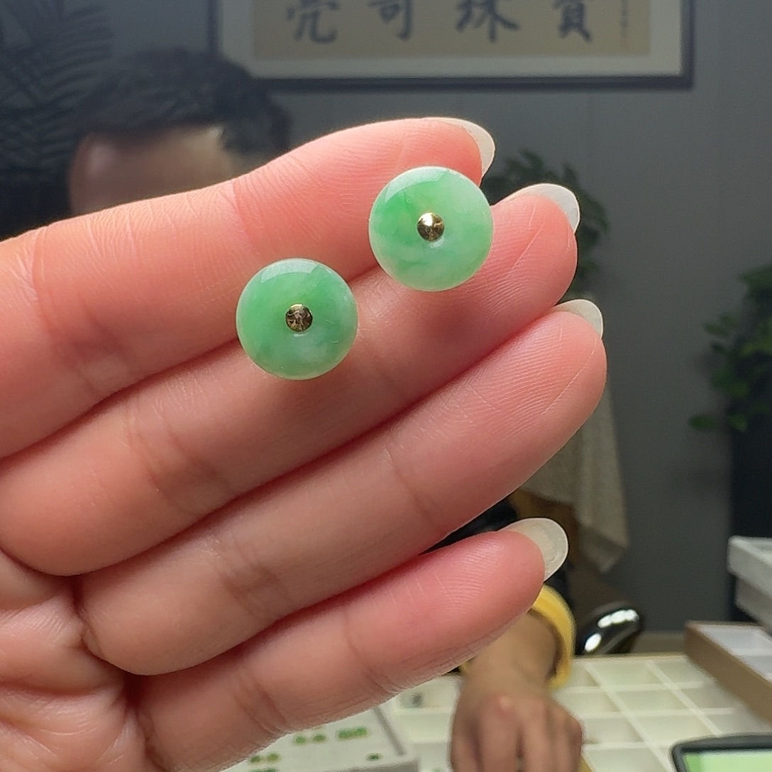 翡翠18K金镶嵌耳饰天然