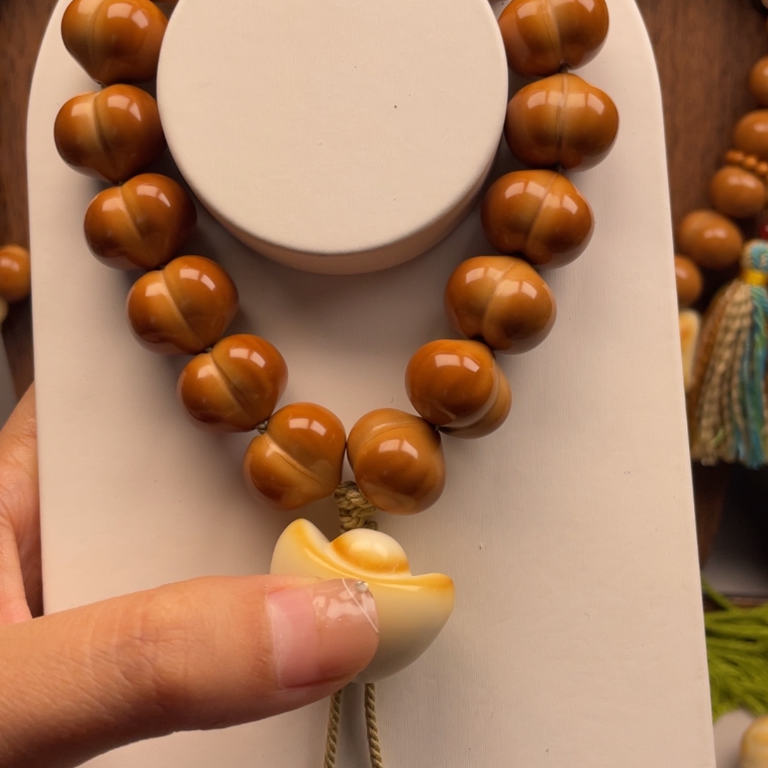 莉***i吊坠猴头核桃全品无暇毕业级爱心屁桃17.1尺寸