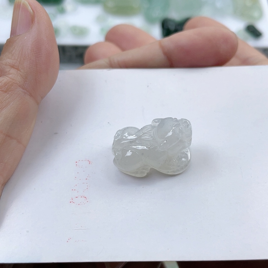 翡翠颈饰未镶嵌貔貅