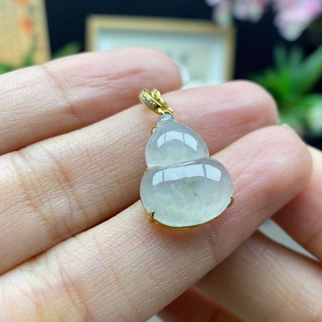 翡翠18K金镶嵌颈饰吊坠53