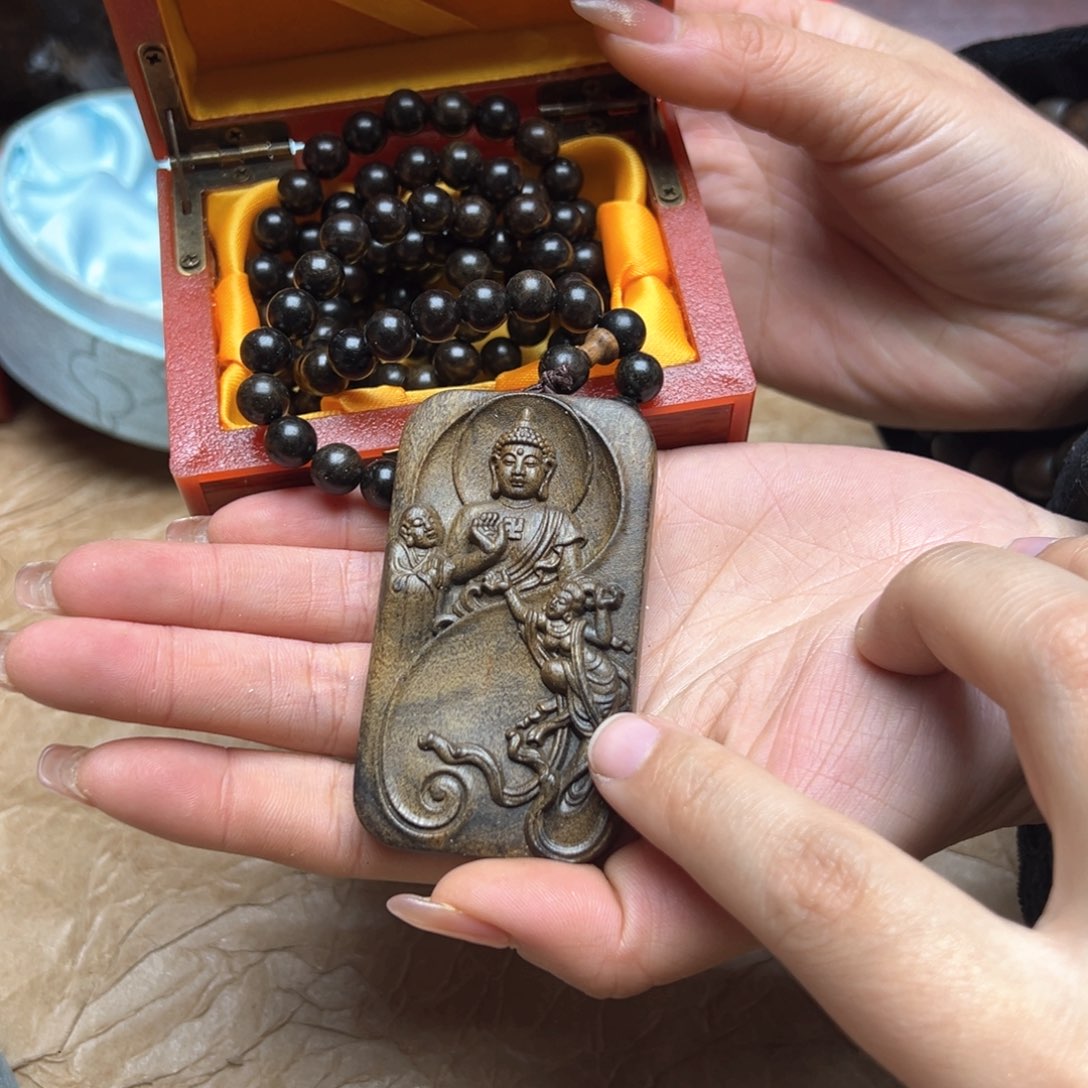 大叶紫檀（黑酸枝木类）