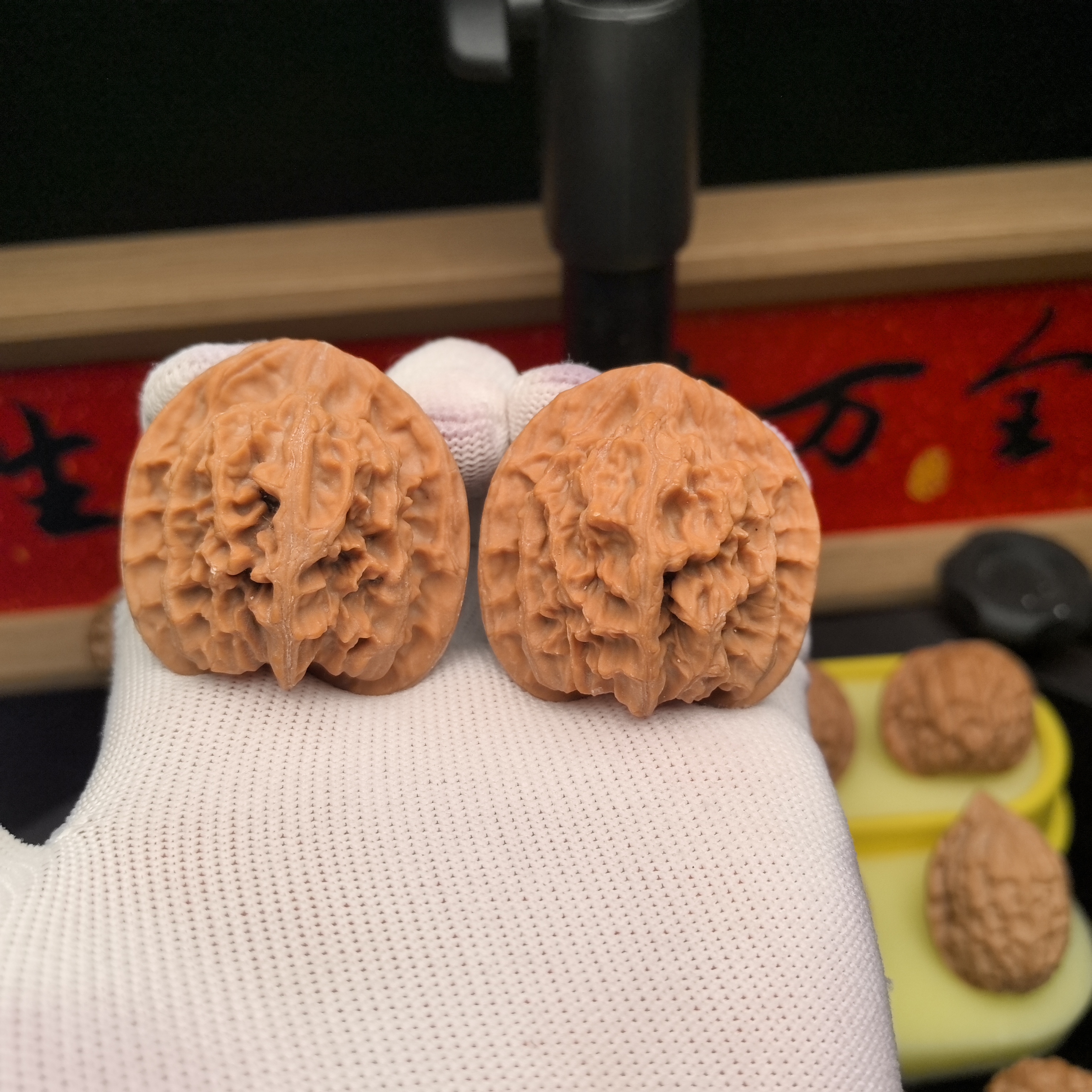 天地二爷帽 高原色精配文玩核桃手把件