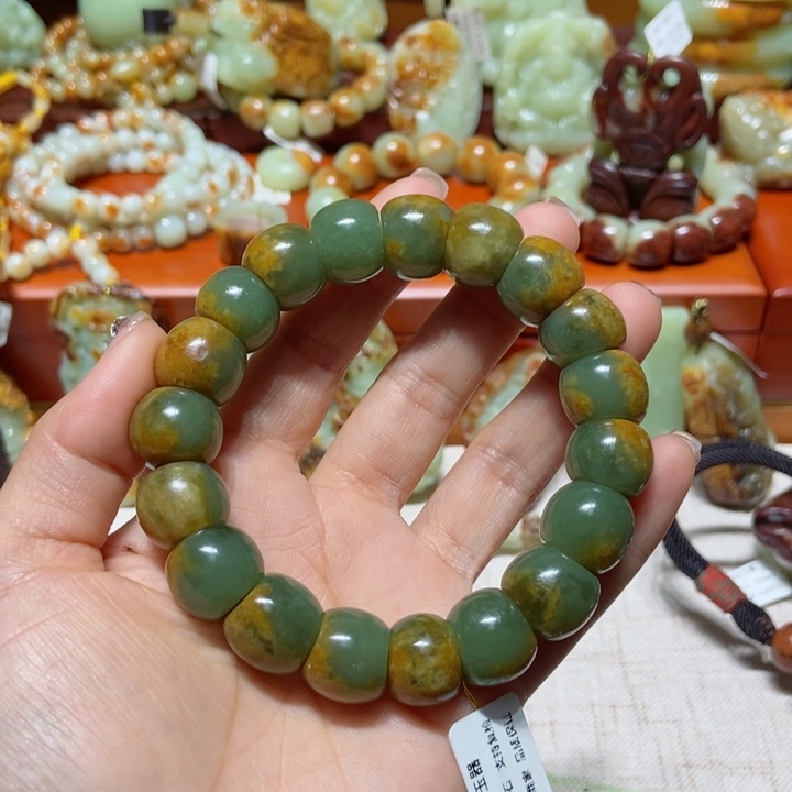 岫岩河磨玉（透闪石质玉）手链未镶嵌覃*天