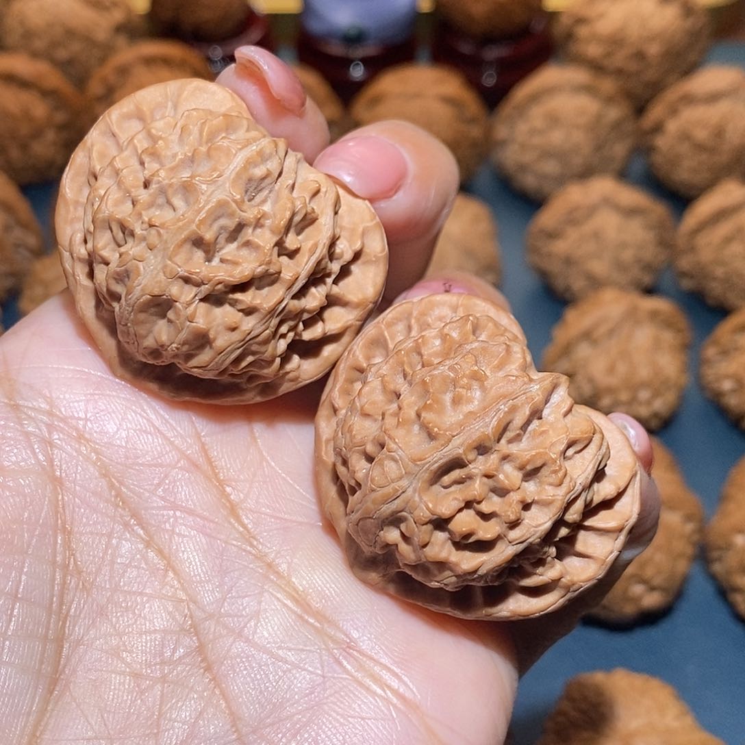 文玩核桃把件40宫灯