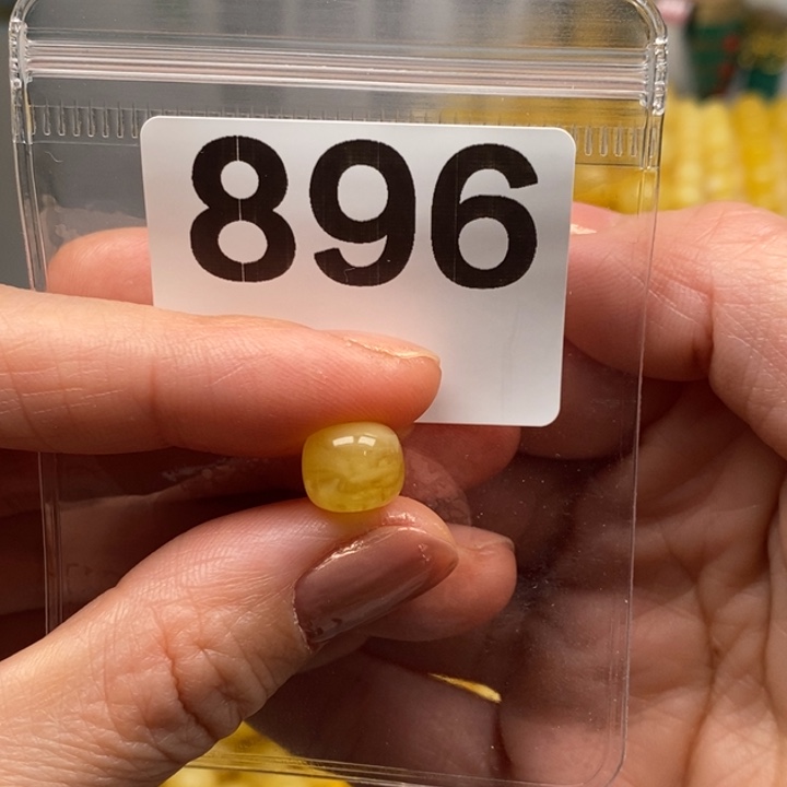 3***。蜜蜡未镶嵌裸石9.5