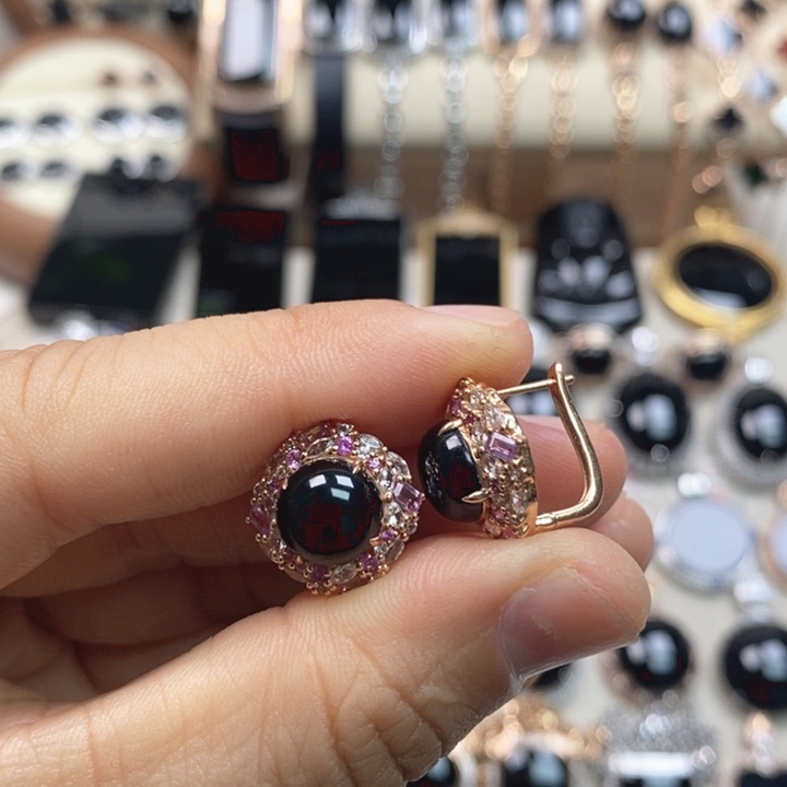 翡翠18K金镶嵌耳饰