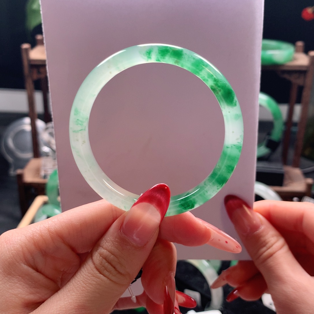 石英质玉手镯51未镶嵌枫***。