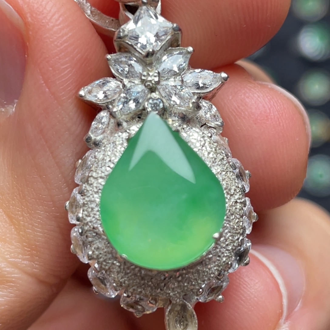 翡翠未镶嵌颈饰纯天然缅甸翡翠A货