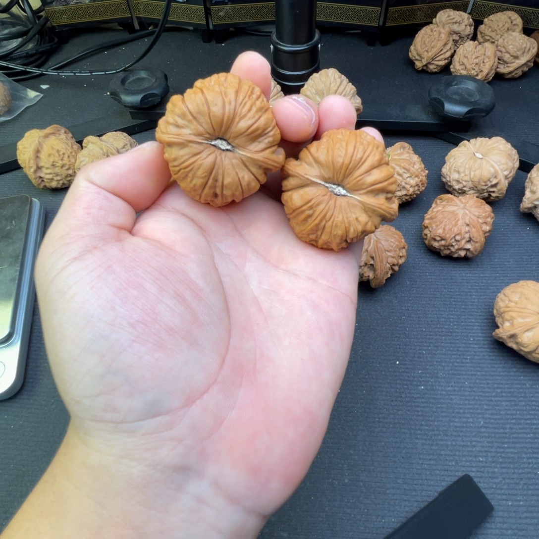 ****文玩核桃吊坠南瓜墩