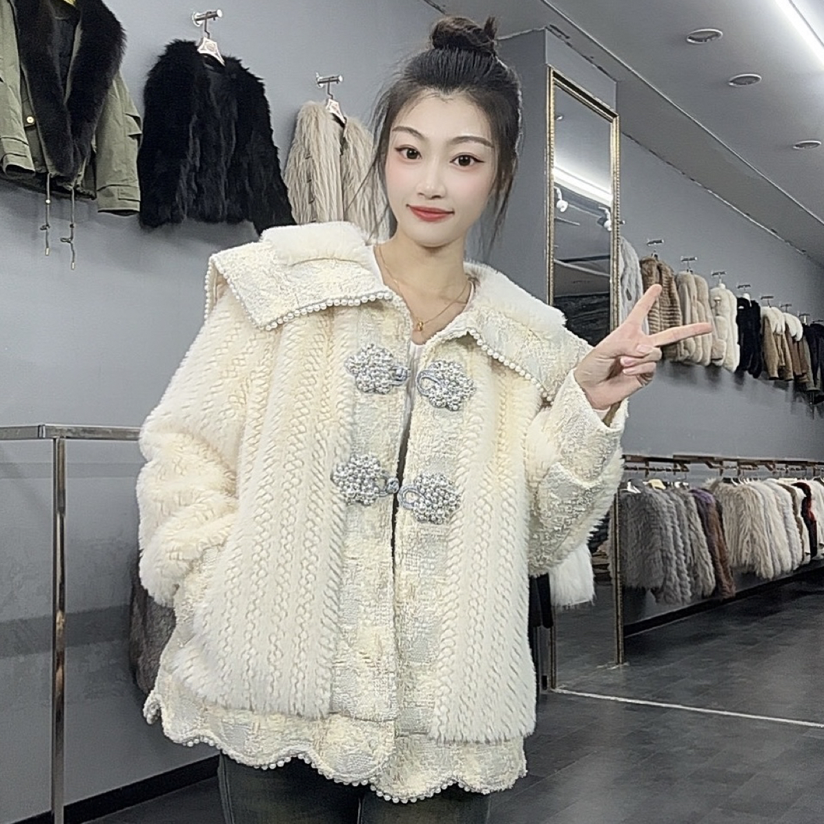 新款环保外套女款短款外套时尚显气质