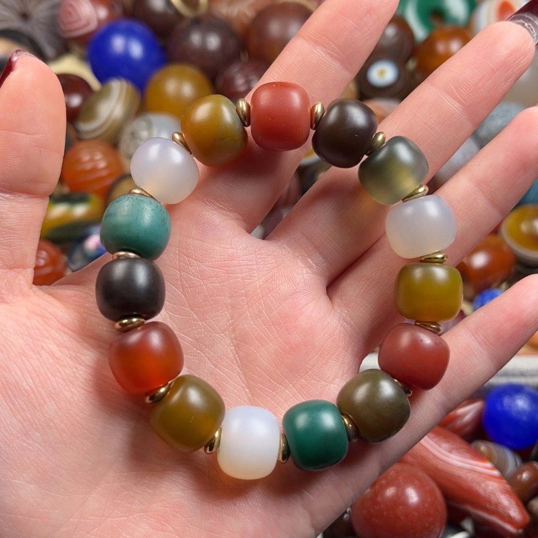 玛瑙/玉髓颈饰未镶嵌