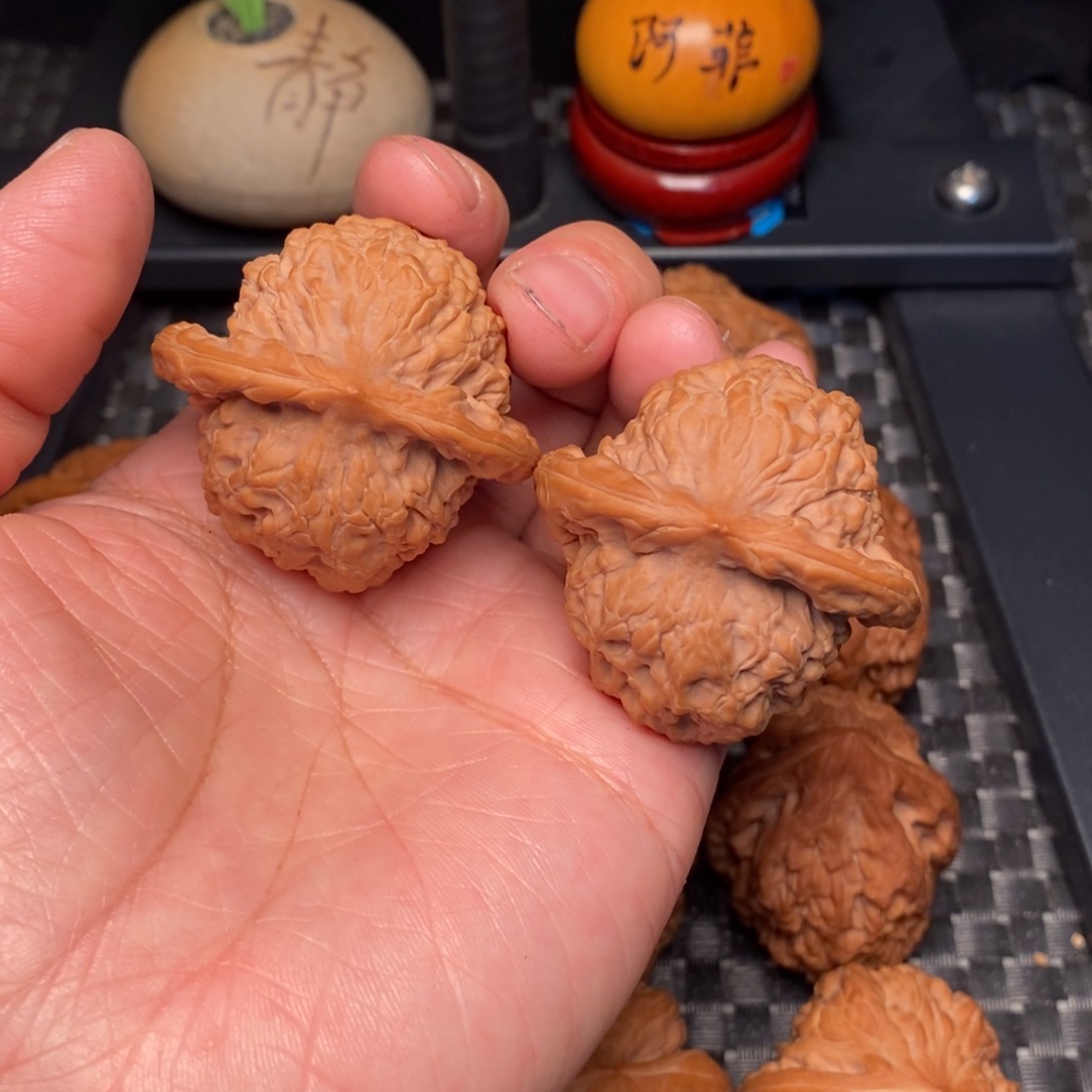 文玩核桃吊坠观音肚42