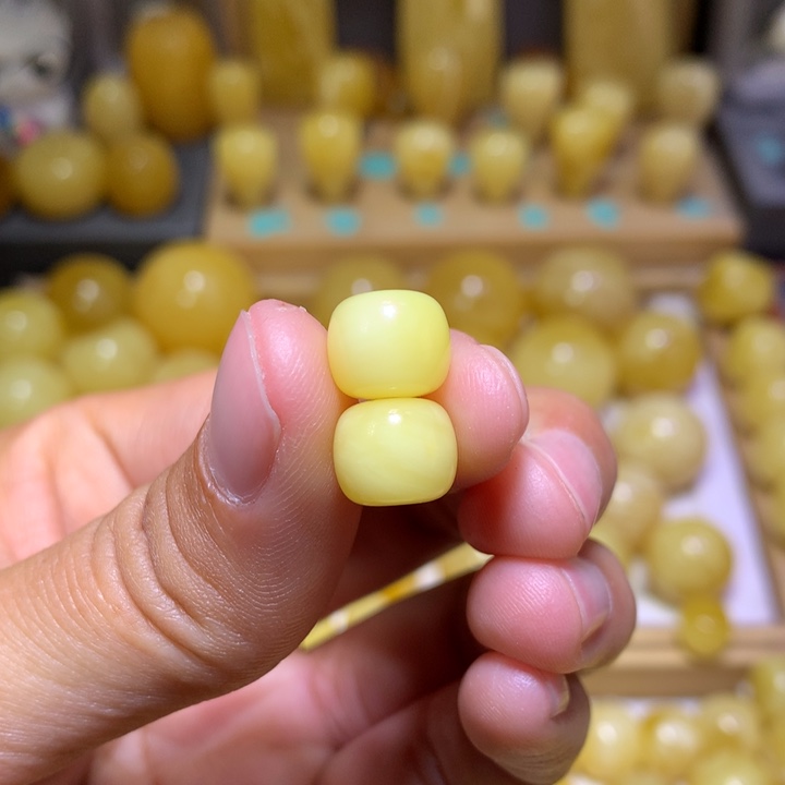 蜜蜡裸石未镶嵌天然俄料浓白蜡老型10