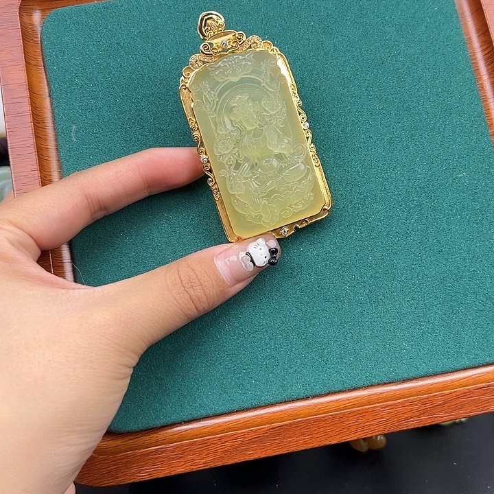 和田玉未镶嵌手链冰黄口观音