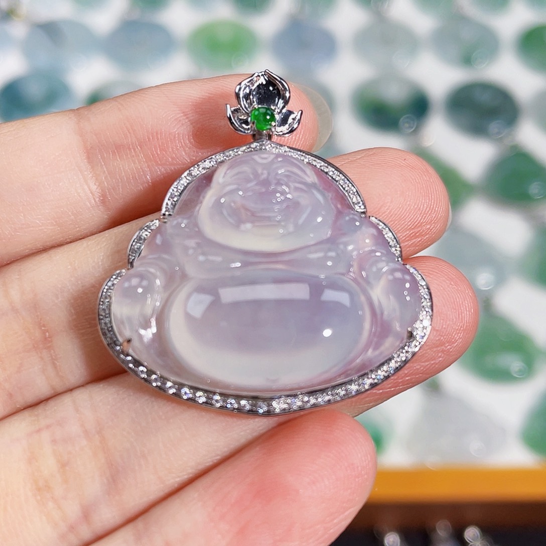 颈饰18K金镶嵌翡翠吊坠