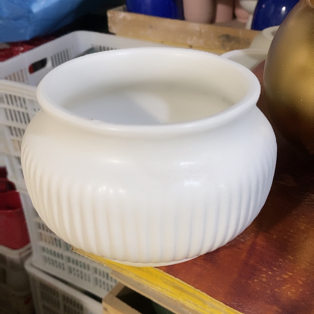 摆件陶盆有孔 瑕疵介意勿拍