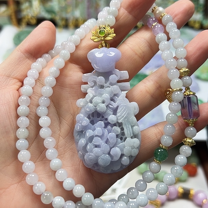 翡翠未镶嵌颈饰吊坠