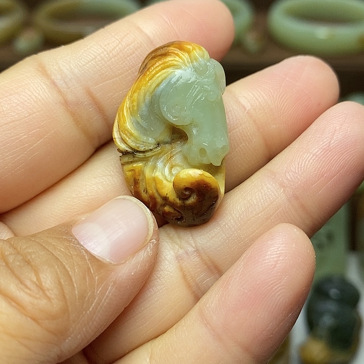 岫岩河磨玉（透闪石质玉）未镶嵌颈饰