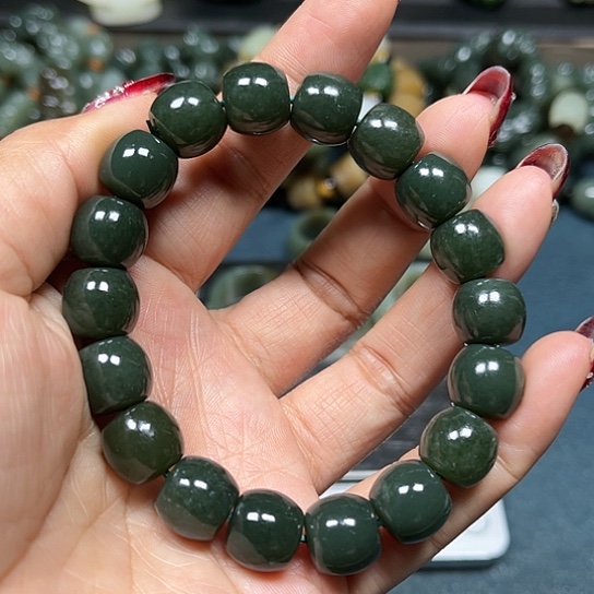 和田玉手串未镶嵌