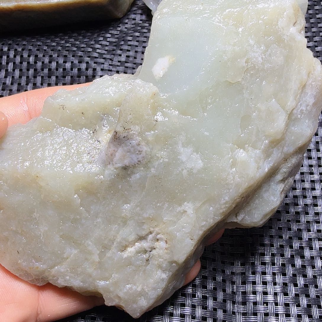 和田玉（糖玉）未镶嵌珠宝半成品