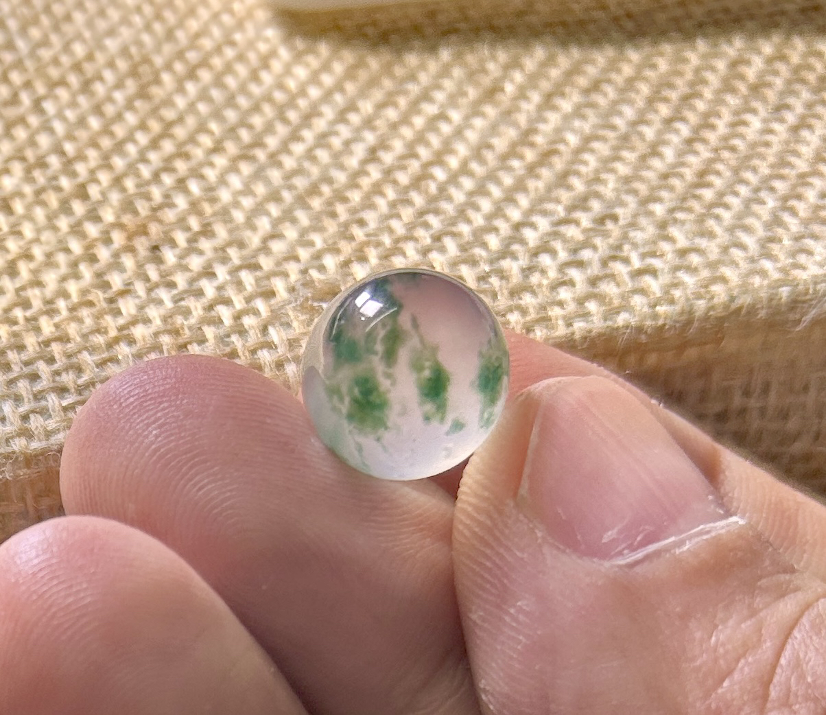 品质珠宝高冰飘花12+翡翠圆珠