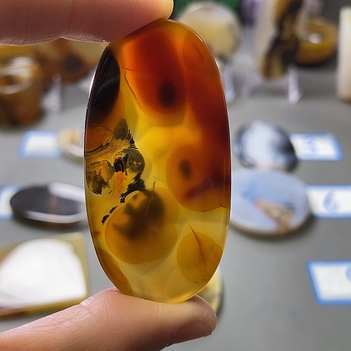 玛瑙/玉髓未镶嵌珠宝半成品179