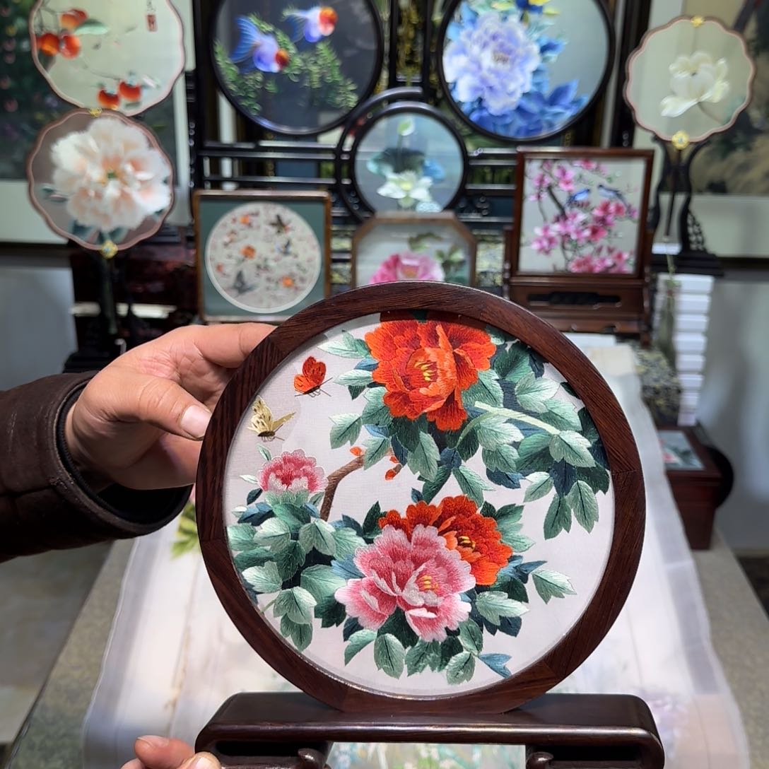 刺绣刺绣工艺精湛