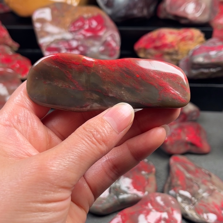 昌化鸡血石昌化鸡血石原石