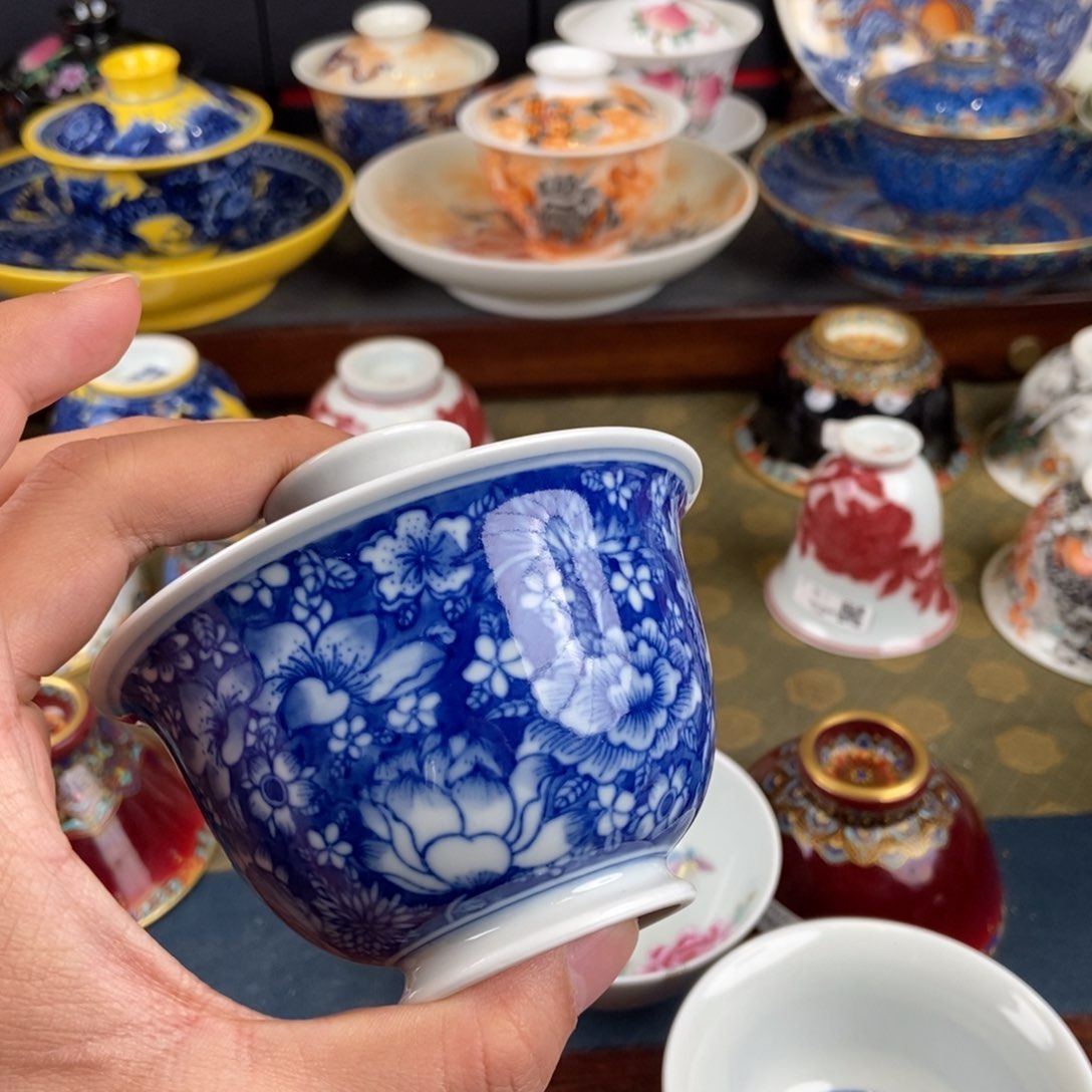 陶瓷艺术家的作品是一种