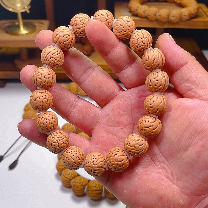 吊坠桃核肥脐金丹