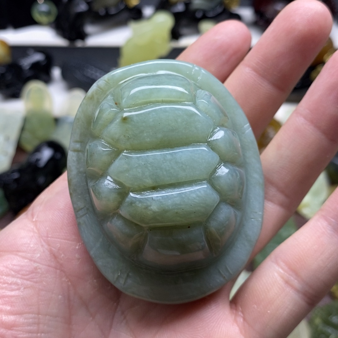 岫玉富甲手把未镶嵌